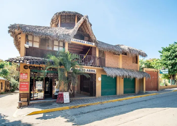 Oyo Cabanas Abril, Mazunte