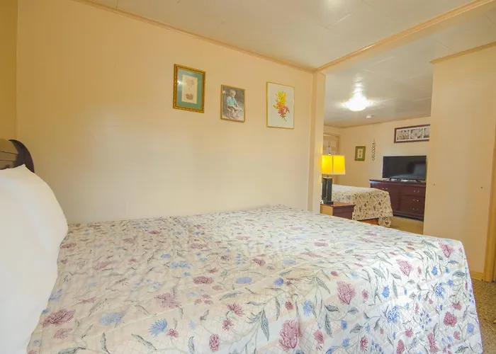 Sunflower Motel Hiawatha By Oyo