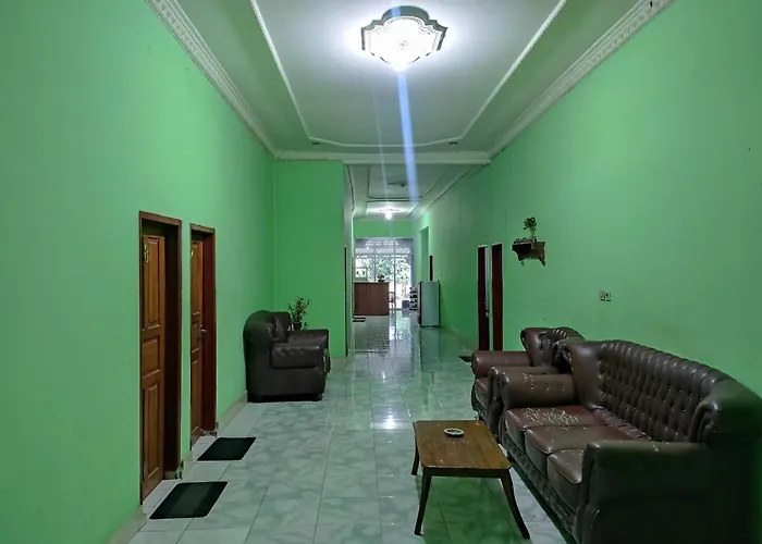 Hotel O Aini Homestay