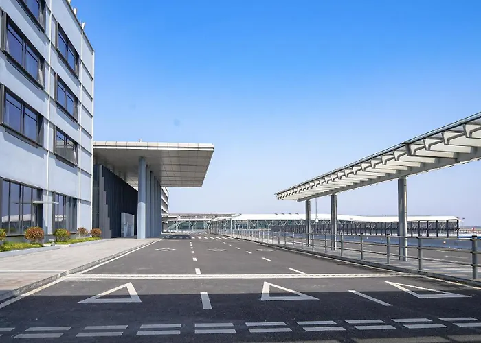 Holiday Inn Shanghai Pudong Airport, An Ihg Hotel