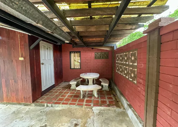 Suree Garden Resort & Karaoke