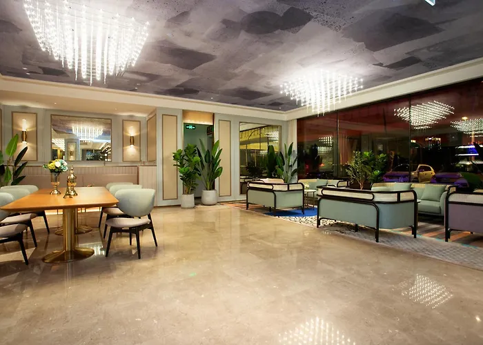 Mercure Changchun Ziyou Road Dahua