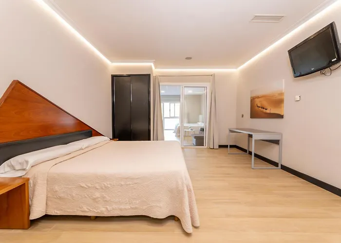 Hotel Holiday