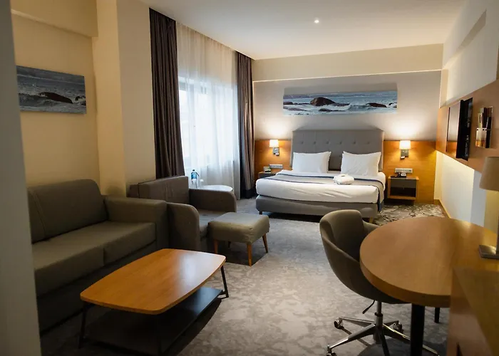 Holiday Inn - Aktau - Seaside By Ihg