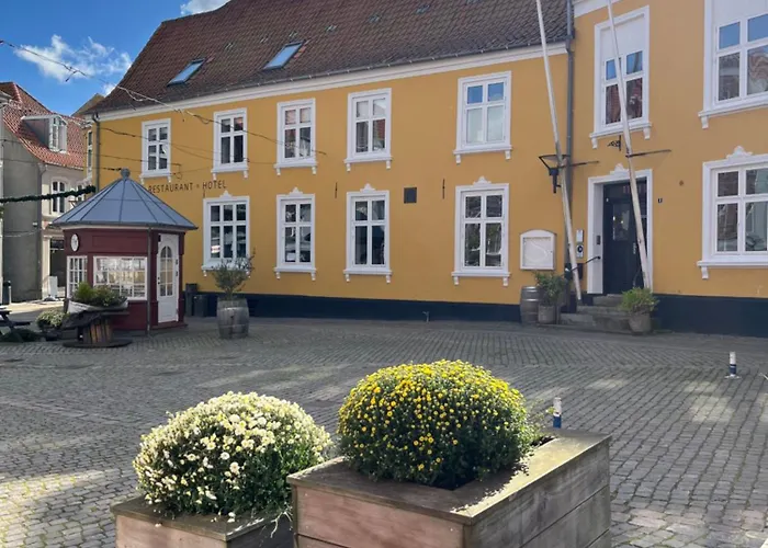 Niollo Hotels
