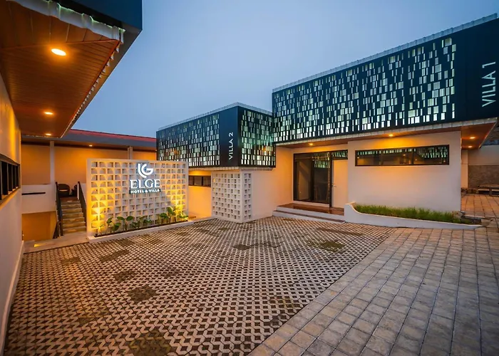 Elge Hotel And Villa Sarangan