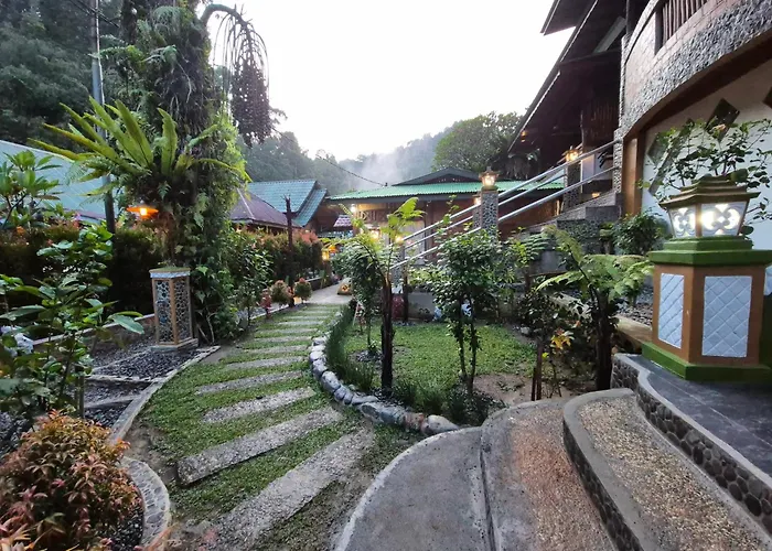 Sam'S Bungalows And Treks