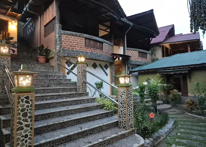 Sam'S Bungalows And Treks