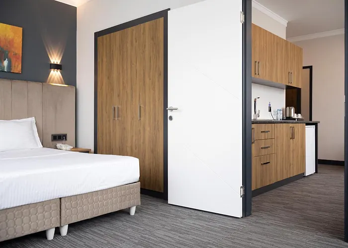 Home Plus Hotel