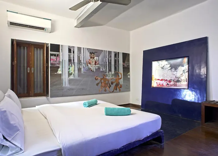 Tanjore Hi Hotel