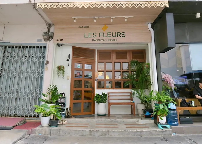 Les Fleurs Bangkok Hostel