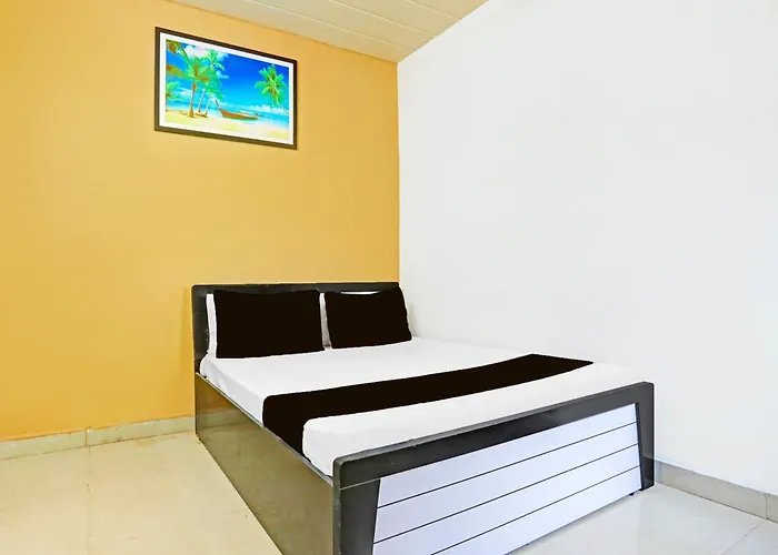Hotel O Veraval Junction Formerly Hotel Aavkar