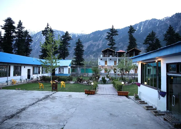 Relax Cottages & Resort Kalam