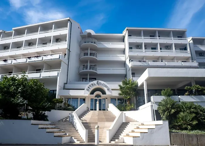 Hotel Issa