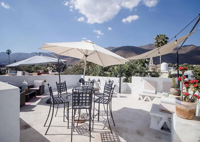 Hotel Casa Blanca