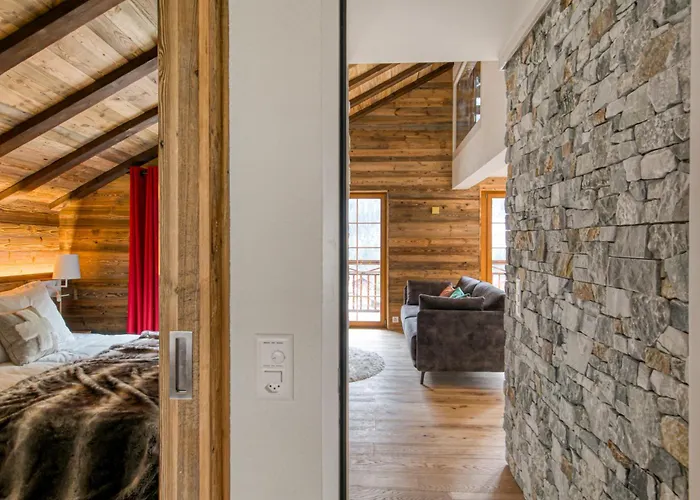 Heliantheme, The Lofty Penthouse