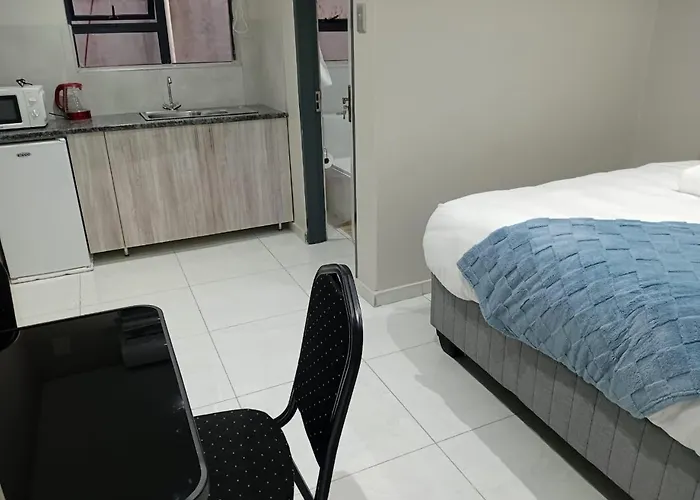 Hayat Hotel 94Juta