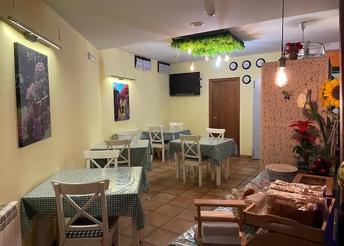 The Way Hostel Molinaseca -Grupo Rosa Azul