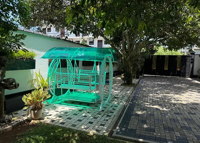 Avon Villa