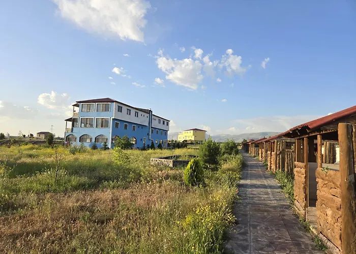 Parasut Village Hotel