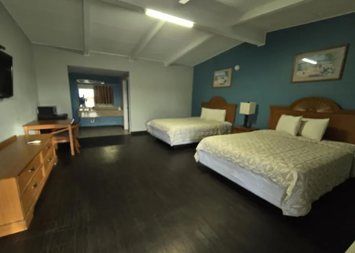 Luxury Inn & Suites