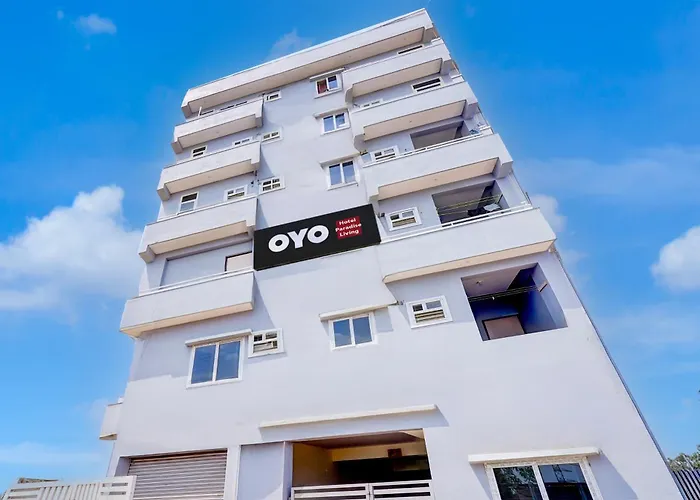 Hotel O Paradise Living