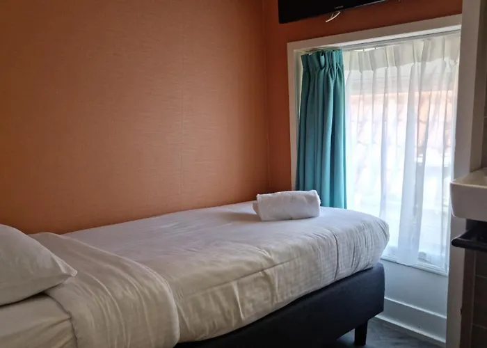 Tourist Inn One Amsterdam