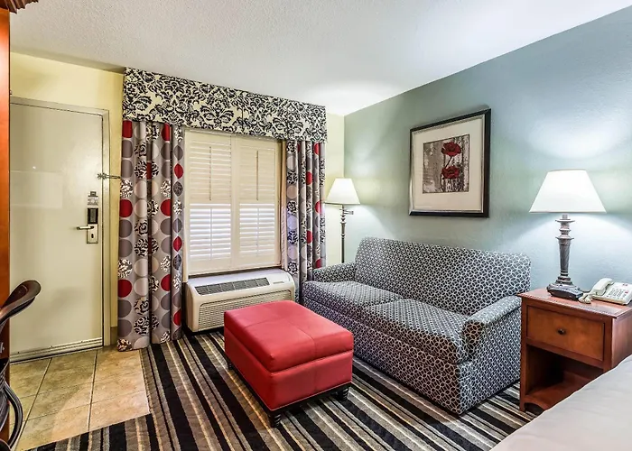 Clarion Pointe Huntsville Research Park