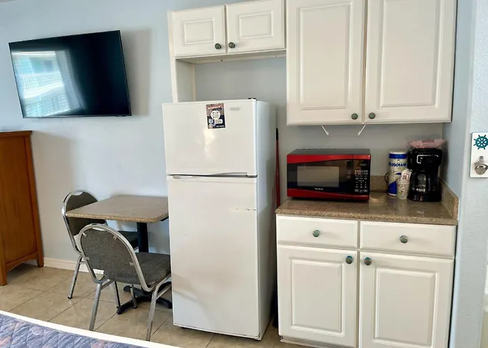 Beachgate Condo Suites And Hotel 437
