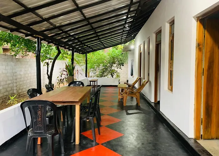 Fms Rooms & Hostel