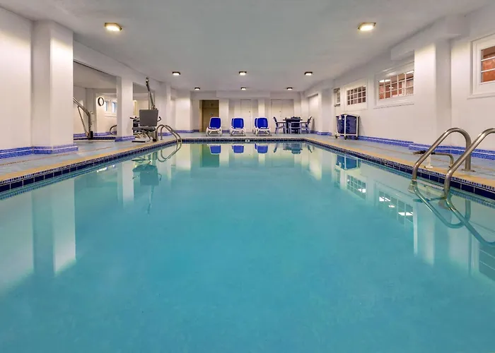 Howard Johnson Plaza By Wyndham Ocean City Oceanfront