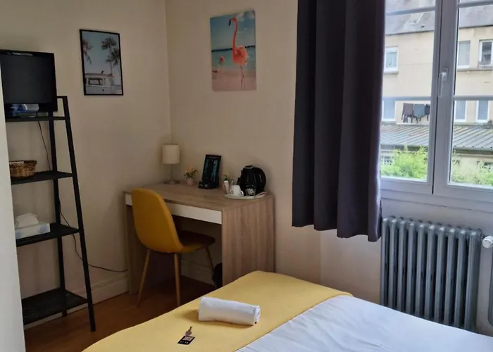 Logis Hotel Des Remparts - Saint-Lo