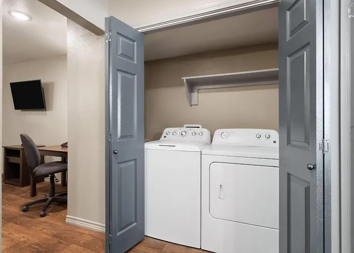 Eagle'S Den Suites Big Spring A Travelodge By Wyndham