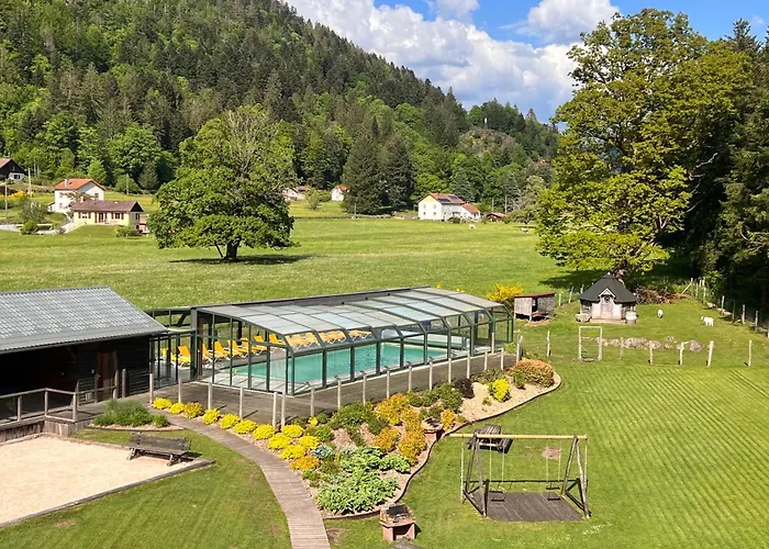 Gite Roche Des Ducs avec Piscine toute l'année, Spa, Sauna, Hammam