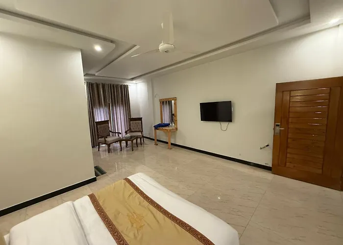 Royal Elite Hotel Kalam