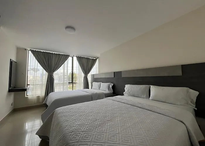 Hotel Iberia Plaza