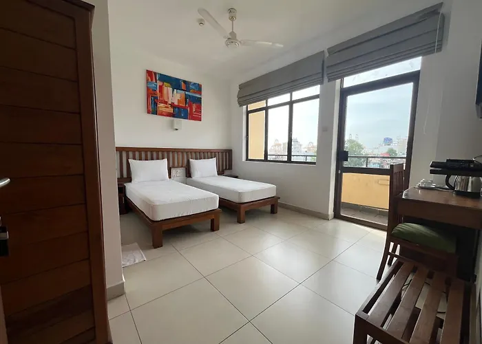 Port View City Hotel