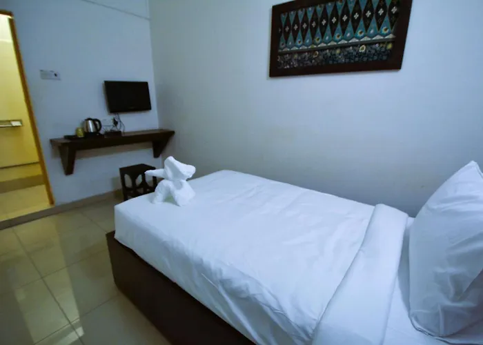 Azya Hotel