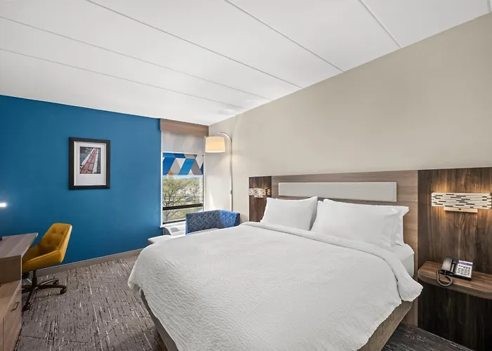 Holiday Inn Express Boston North-Woburn By Ihg