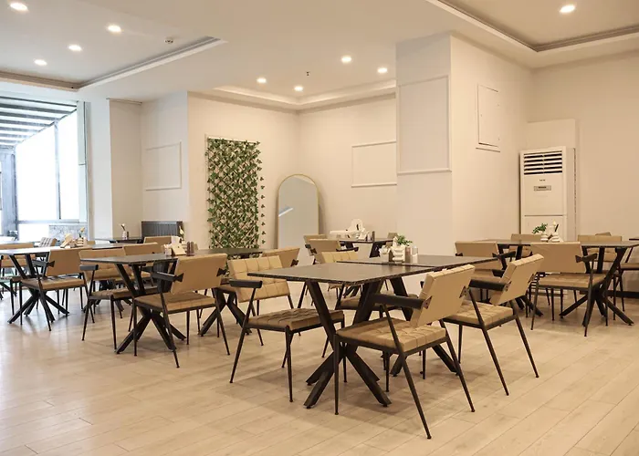 Home Plus Hotel