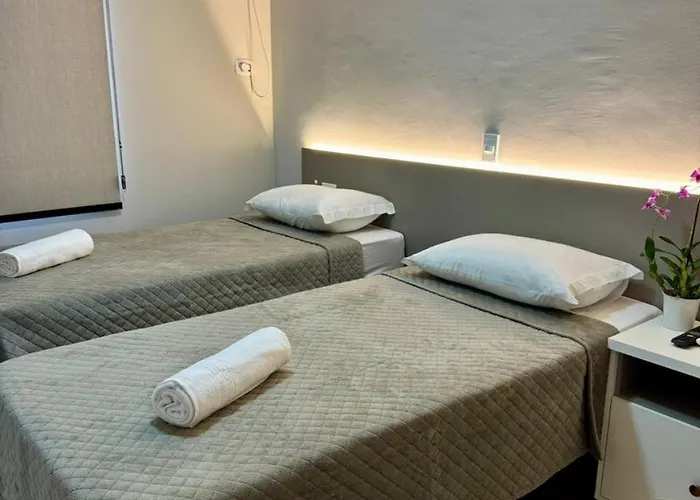 Della Economy Hotel