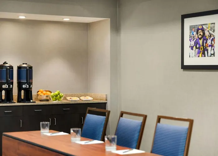 Courtyard By Marriott Greenville