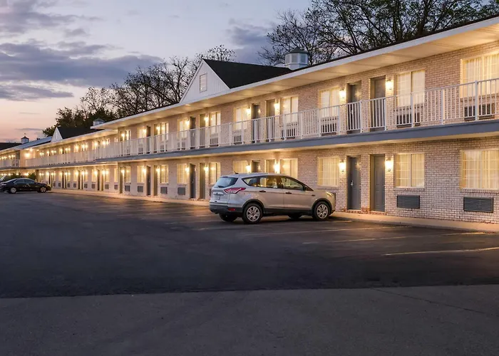Days Inn By Wyndham Whitmore Lake Near Ann Arbor And Brighton