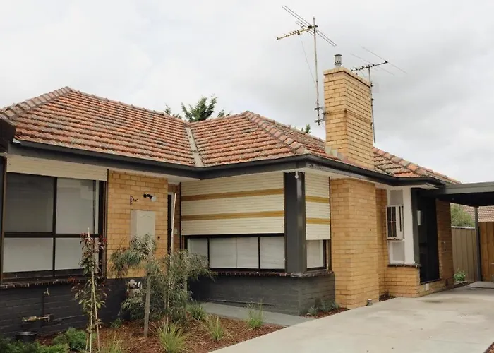 Garden Guesthouse - Melbourne Airport Accommodation