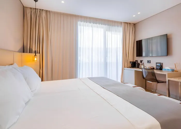 Alyacht Premium Hotel
