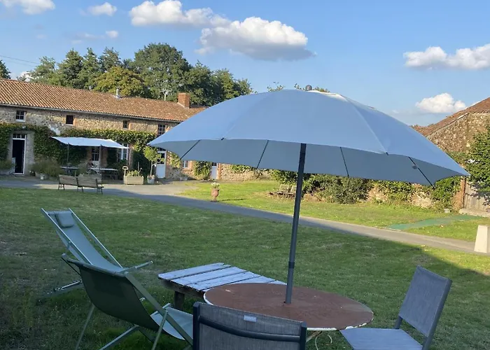 Le logis de la Grange aux Gîtes de l'Etang des Noues,