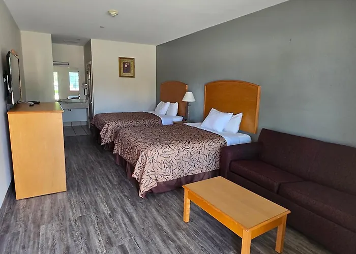 Whitesboro Inn & Suites