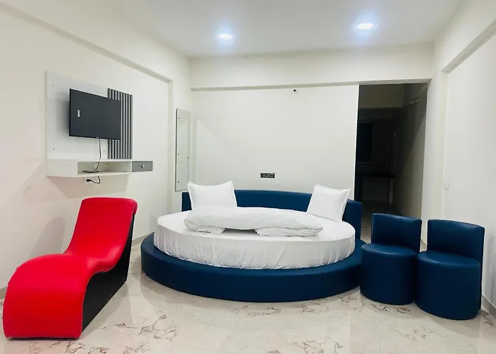 Hotel Wow Inn - Dhanori-Lohegaon Rd, Parande Nagar, Dhanori, Pune