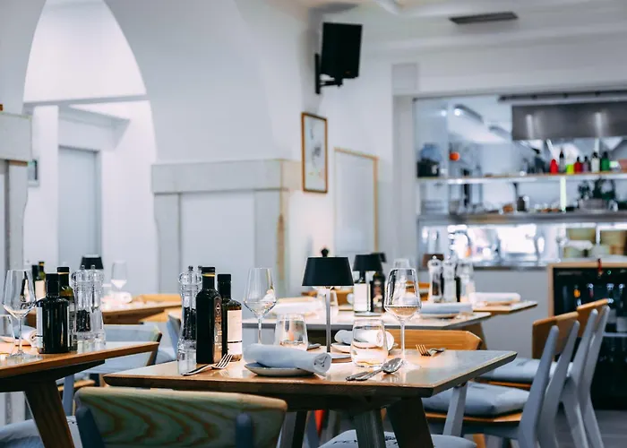 Second Life In Piran - Hotel Zala Piran With Private Parking And Shuttle Service