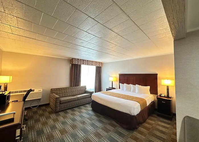 Finger Lakes Inn & Suites